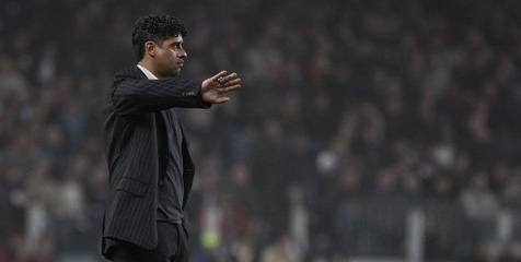 Agen Rijkaard Bungkam Soal AC Milan