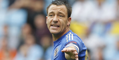 Zola Dukung Chelsea Pertahankan Kapten Terry