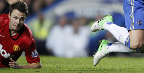 Evans Akui Adanya Kontak Dengan Kaki Torres Evans Akui Adanya Kontak Dengan Kaki Torres
