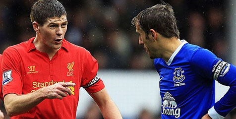 Gerrard Kecam Diving Neville