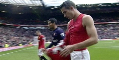 Fans Arsenal Marah Santos Minta Jersey RVP Fans Arsenal Marah Santos Minta Jersey RVP