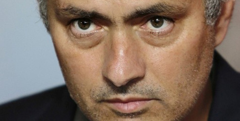 'Mourinho Lindungi Tim Dari Serangan Luar'