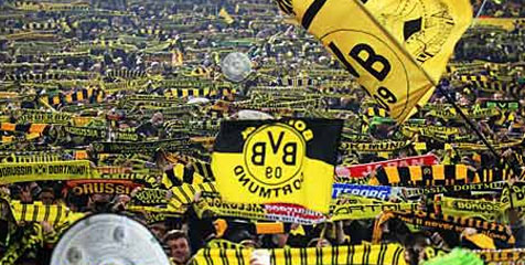 Madrid Dibanjiri 10.000 Suporter Dortmund