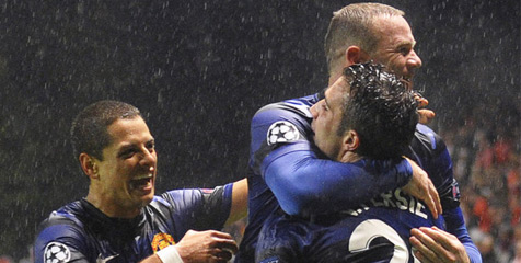 Wayne Rooney Puji Kinerja RvP dan Chicharito