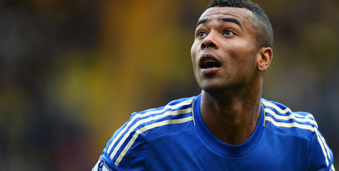 Chelsea Ngotot Tak Lepas Ashley Cole