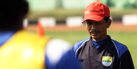 Menang Besar, Jajang Masih Keluhkan Finishing Persib