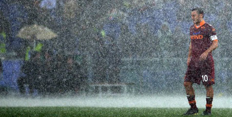 Review: Lazio Kuasai Olimpico