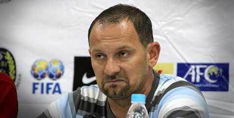 Dejan Antonic Kejar Lisensi UEFA Pro