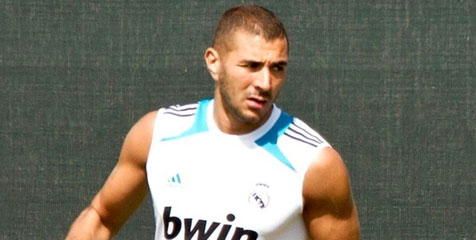 Benzema Kembali Berlatih