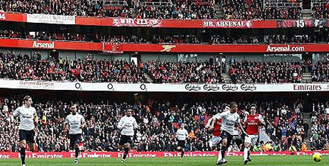 Arsenal dan Tottenham Minta Fans Menjaga Sikap