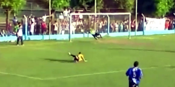 Video: Penyelamatan Heroik Yang Konyol