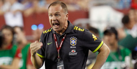 Brasil Pecat Mano Menezes
