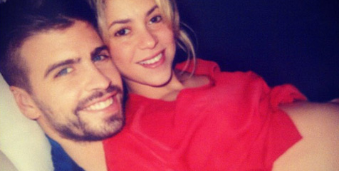 Bersama Pique, Shakira Pamer Foto Kehamilan