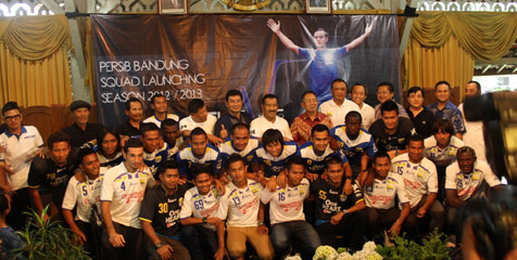 Ratusan Bobotoh Meriahkan Launching Persib