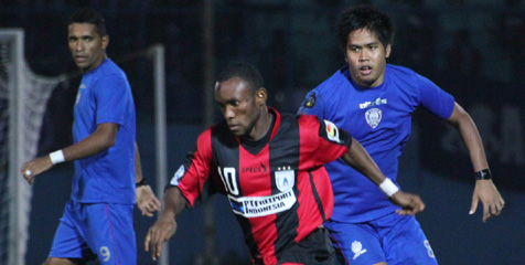 IIC 2012: Persipura Lawan Arema Berakhir Imbang