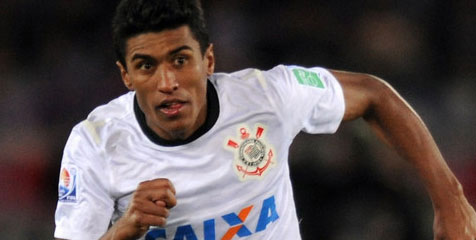 Bajak Paulinho dari Chelsea, Milan Manfaatkan Pato?