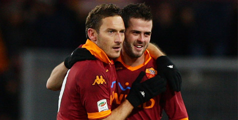 Dilirik Chelsea, Miralem Pjanic 'Buka Pintu'