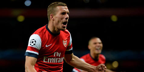 Podolski Sambut Duel Lawan Bayern Munich
