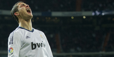 Evra: Ronaldo Lebih Baik Dari Messi
