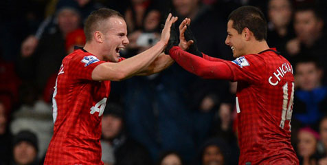 Review: United Memimpin Tujuh Poin