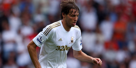 Michu Absen Hadapi Fulham