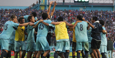 Piala Gubernur Jatim: Bekuk Arema, Persela Pertahankan Gelar