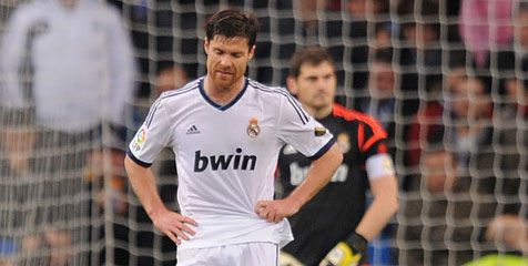 Kontrak Xabi Alonso Masih Mengambang Kontrak Xabi Alonso Masih Mengambang