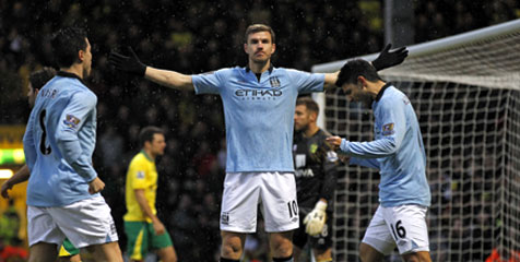 Mancini Puas Dengan Performa Trio Striker City Mancini Puas Dengan Performa Trio Striker City