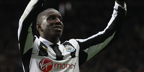 Demba Ba Menuju Chelsea Dengan Restu Newcastle