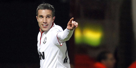 Review: Van Persie Simpan Peluang United di FA Cup