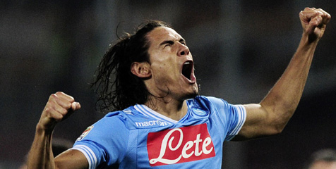 Cavani Puas Tiga Golnya Berondong AS Roma