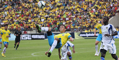 HT Review ISL: Persegres Belum Mampu Jebol Gawang Persiram