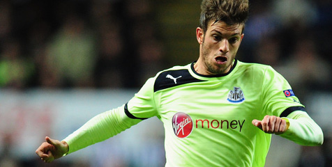 Diinginkan AC Milan, Santon Menolak