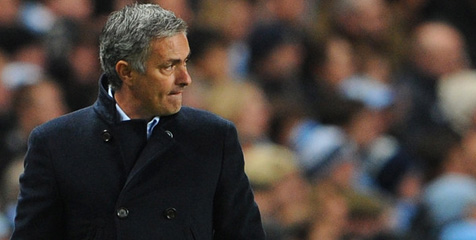 Mourinho: Tak Mau Bicarakan Jarak Dengan Barca