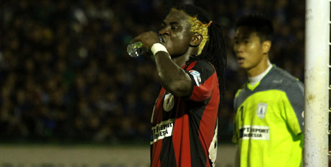 HT Review ISL: Bio Paulin Bawa Persipura Sementara Unggul