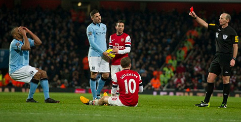 Kartu Merah Kompany Dicabut FA Kartu Merah Kompany Dicabut FA