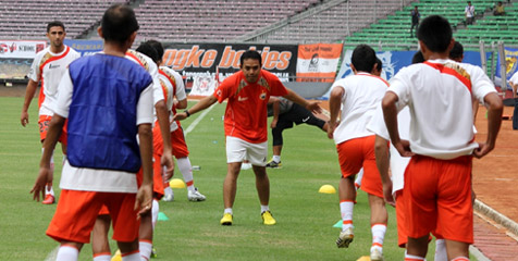 Tim Pelatih Persija Terkendala Kondisi Fisik Pemain