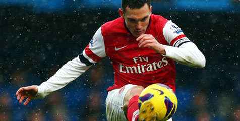 Vermaelen Yakin Arsenal Finish Empat Besar