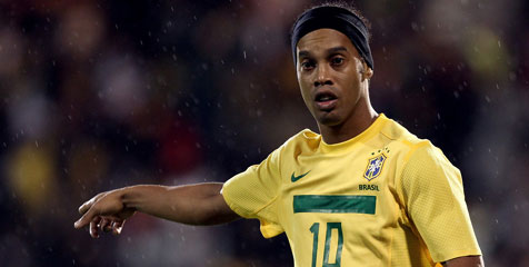 Jajal Inggris, Brasil Panggil Ronaldinho