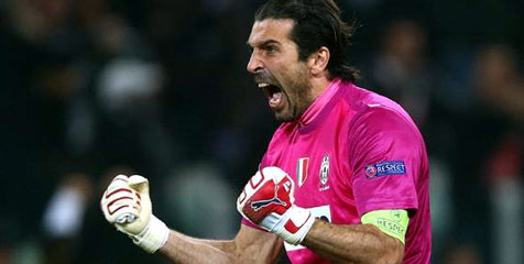 Buffon Berseragam Juventus Hingga 2015