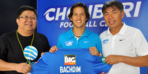 Irfan Bachdim Resmi Berseragam Chonburi FC