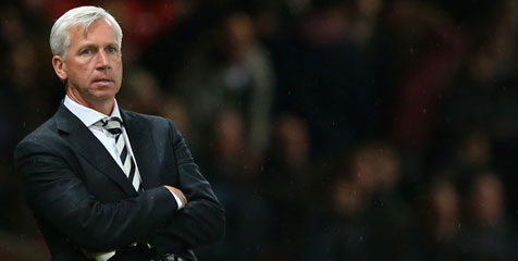 Pardew: Belajar Bahasa Inggris Atau Saya Denda Pardew: Belajar Bahasa Inggris Atau Saya Denda