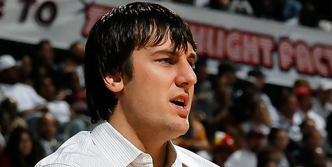 Bogut Kembali, Warriors Buat Raptors Bertekuk Lutut