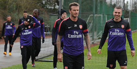 Beckham Pakai Nomor Chamakh di Arsenal