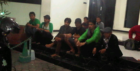 Bonek Duduki Mes Persebaya