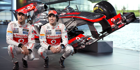 Foto: Peluncuran McLaren MP4-28 oleh Button dan Perez