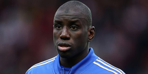 Pardew: Demba Ba Bakal Menyesal Gabung Chelsea