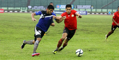 HT Review ISL: Gol Gaston Bawa PBR Sementara Unggul