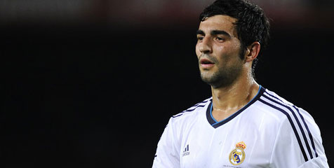 Albiol Optimis United Bakal Takluk di Neraka Bernabeu Albiol Optimis United Bakal Takluk di Neraka Bernabeu