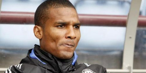 Malouda Serang Strategi 'Picik' Chelsea Padanya